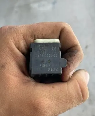 Hyundai Santa Fe Airbag deployment crash/impact sensor 9592028000
