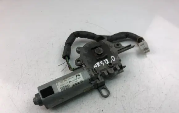 Mercedes-Benz E W211 Wiper motor A2038203142