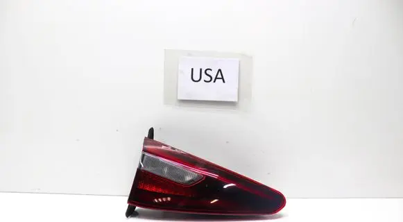 Tailgate rear/tail lights