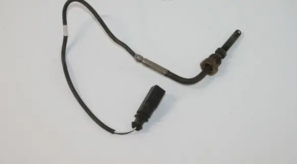 Audi A8 S8 D3 4E Exhaust gas temperature sensor 059906088A