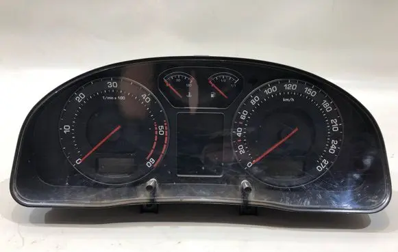 Skoda Superb B5 (3U) Speedometer (instrument cluster) 3U0920841D