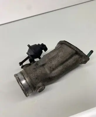Audi A6 S6 C5 4B Throttle valve 4B0145950