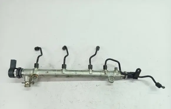 Mercedes-Benz C W203 Fuel main line pipe A6110700395 058988 0445214038
