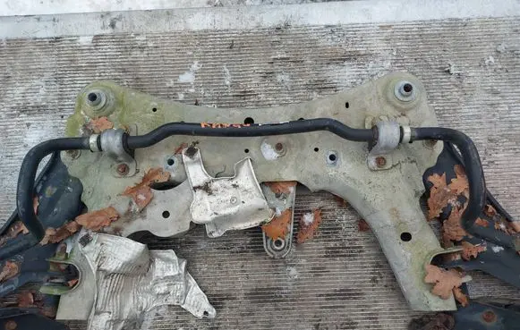 Renault Kangoo II Front subframe 