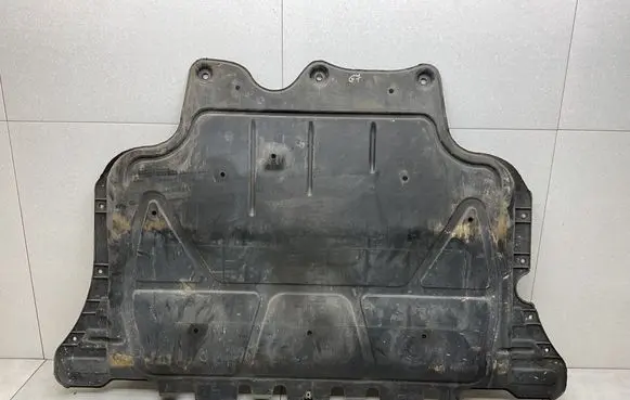 Audi A3 S3 8V Engine splash shield/under tray 5Q0825236