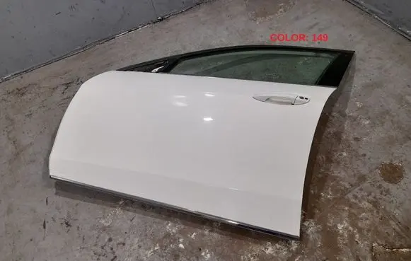 Mercedes-Benz E W212 Front door 2127220100 2127205300