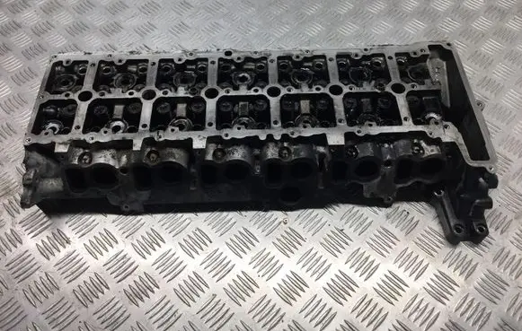 BMW 5 F10 F11 Engine head 7800001 780000107