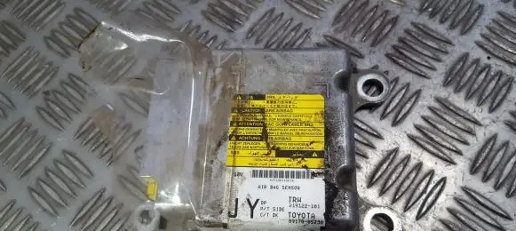 Toyota Avensis T270 Airbag control unit/module 219122101 219122-101