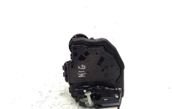 Lexus CT 200H Rear door lock 3070312