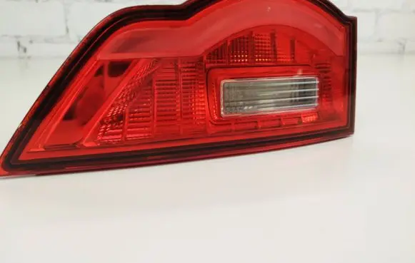 Jaguar F-Pace Third/center stoplight 0019679506 HK8315K273