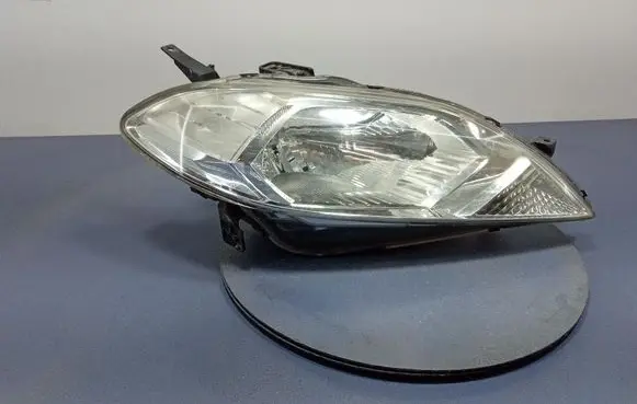 Honda FR-V Headlight/headlamp STANLEYP4802R