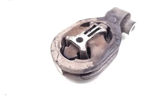 Nissan Juke I F15 Engine mount bracket A8653110-A