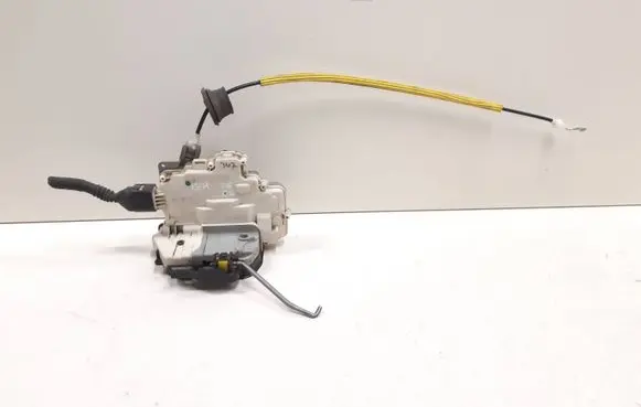 Audi A6 S6 C6 4F Rear door lock 4F0839015