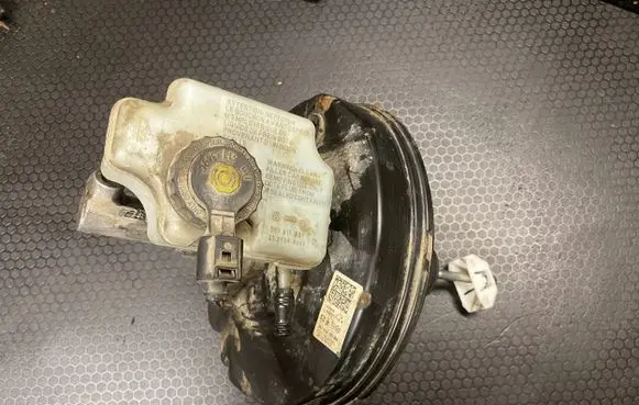 Master brake cylinder