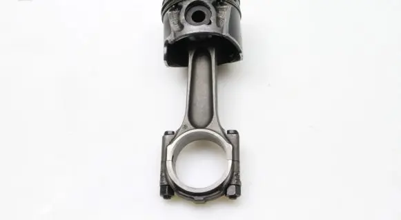 Ford Focus C-MAX Piston with connecting rod 085190