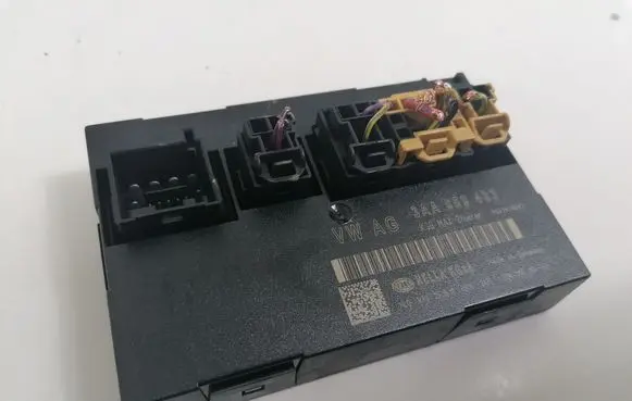 Volkswagen PASSAT CC Comfort/convenience module 3AA959433