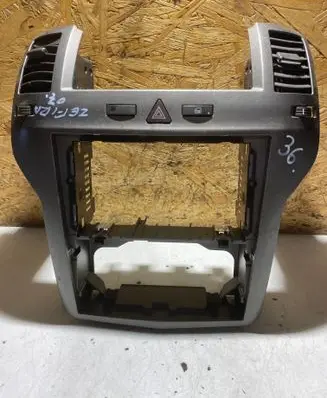 Opel Zafira B Dash center air vent grill
