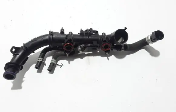 Peugeot 3008 II Engine coolant pipe/hose Z12002105