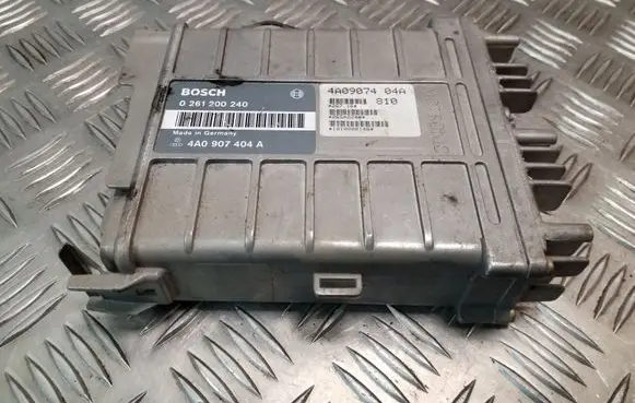 Audi 100 S4 C4 Engine control unit/module 0261200240 4A0907404A