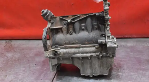 Opel Corsa D Engine block 55569116