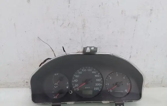 Mazda 323 F Speedometer (instrument cluster) BJ5AC
