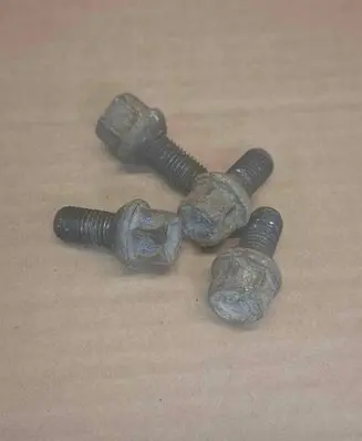 Mercedes-Benz W123 Nuts/bolts 
