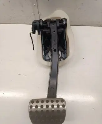 Mercedes-Benz C W206 Brake pedal A2239050802 A2062901500 A2062921300
