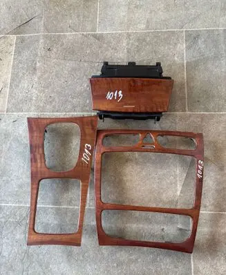Radio/GPS head unit trim