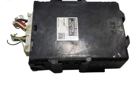 Toyota Auris E180 Gearbox control unit/module 8953512010