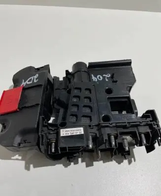 Mercedes-Benz C AMG W204 Fuse box set A2045403750