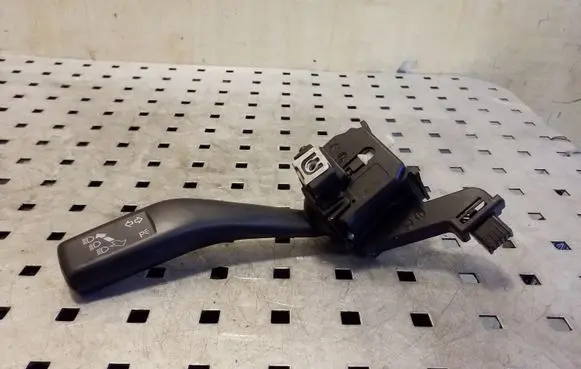 Volkswagen Touran I Indicator stalk 1K0953513E