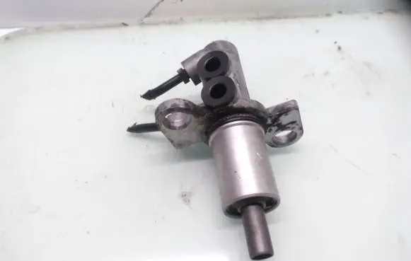 Audi A6 S6 C5 4B Master brake cylinder