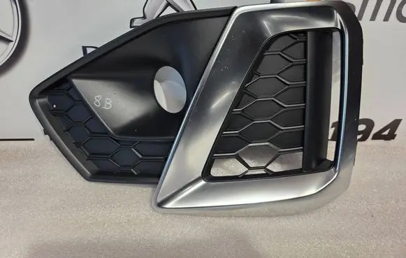 Audi A4 S4 B9 8W Front bumper lower grill 8W0807682AM