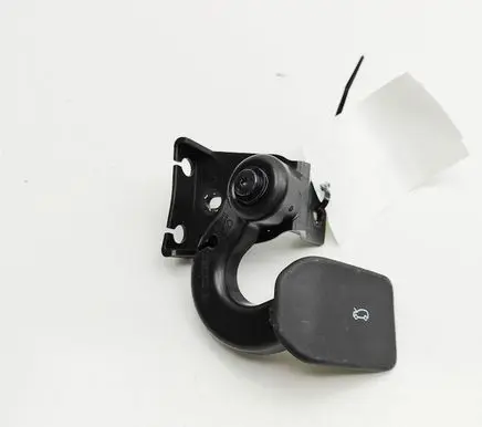 Engine bonnet (hood) release handle