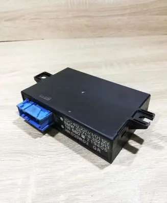 BMW 5 E39 Cruise control unit/module 8352613