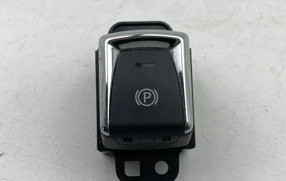 Nissan Qashqai Hand parking brake switch 