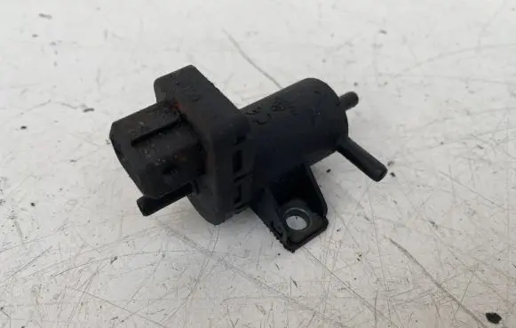 Renault Laguna II Vacuum valve 7700113709