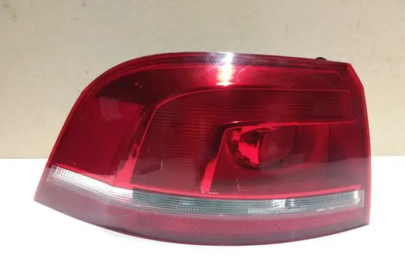 Volkswagen PASSAT B7 Rear/tail lights 3AF945095E