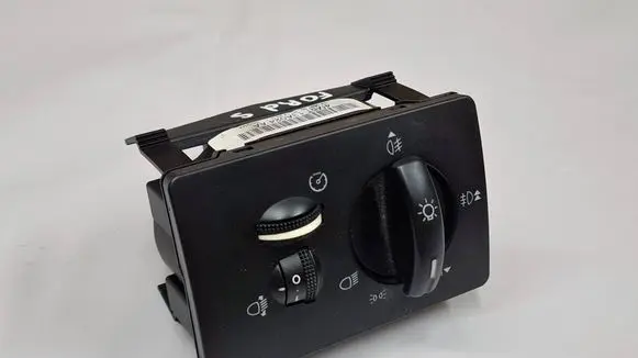 Ford Focus Light switch 4M5T13A024AA 041223C 04050700
