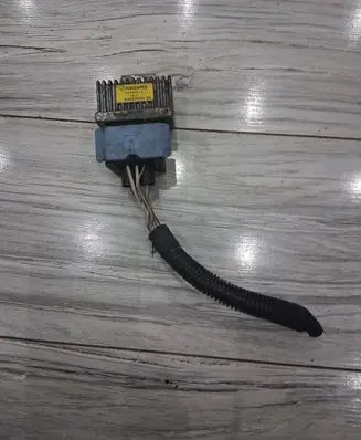 Renault Master III Glow plug pre-heat relay 8200859243
