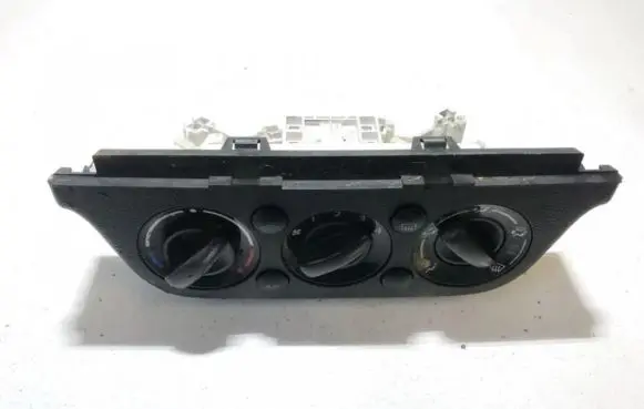 Suzuki Swift I Climate control unit 6e18