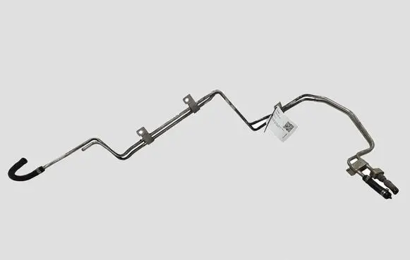 Volvo V70 Fuel line pipe