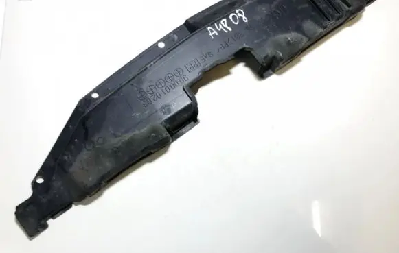 Mazda 626 Front grill gg3e56381