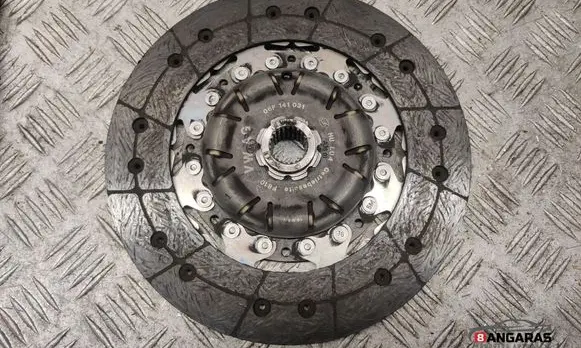 Seat Alhambra (Mk2) Clutch pressure plate 06F141031