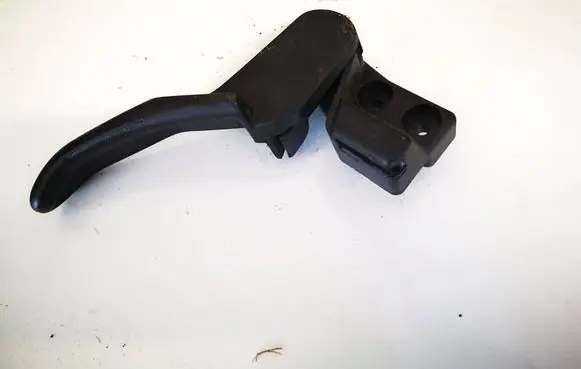 Volkswagen PASSAT B5 Engine bonnet (hood) release handle 3b1823533
