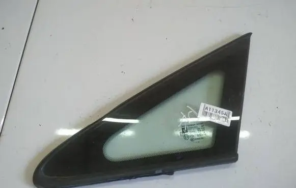 Opel Corsa D Front triangle window/glass AS2