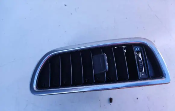 Porsche Cayenne (92A) Rear air vent grill 7P5819728A 4590022602