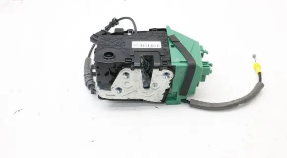 Hyundai i30 Front door lock 81320G4000