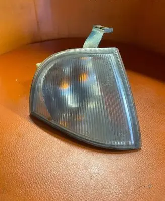 Skoda Octavia Mk1 (1U) Front indicator light 24618000 1U0953050