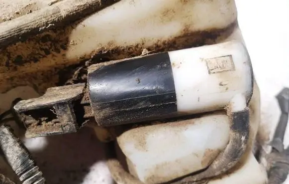 Jeep Grand Cherokee (WJ) Windscreen/windshield washer pump